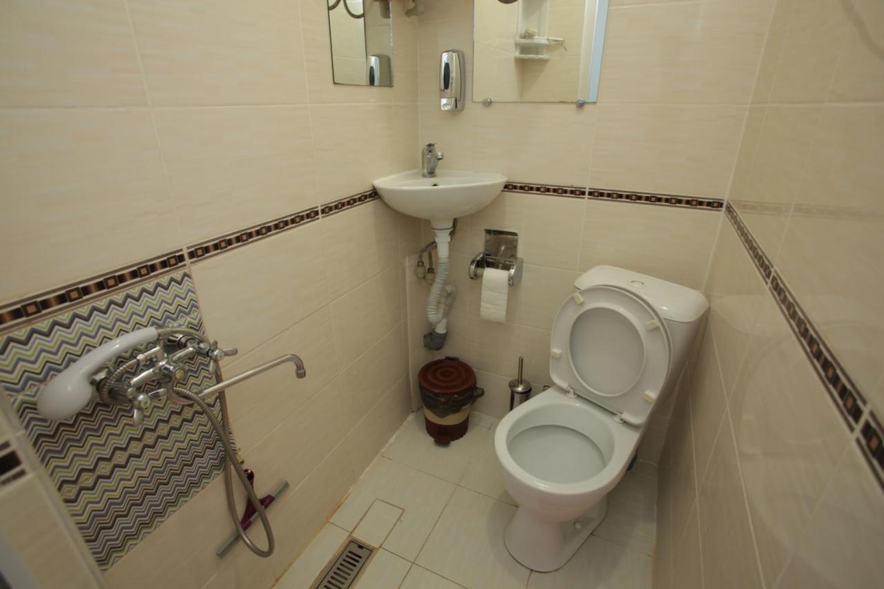 Sukhum City Mini Hotel Sochumi Exterior foto