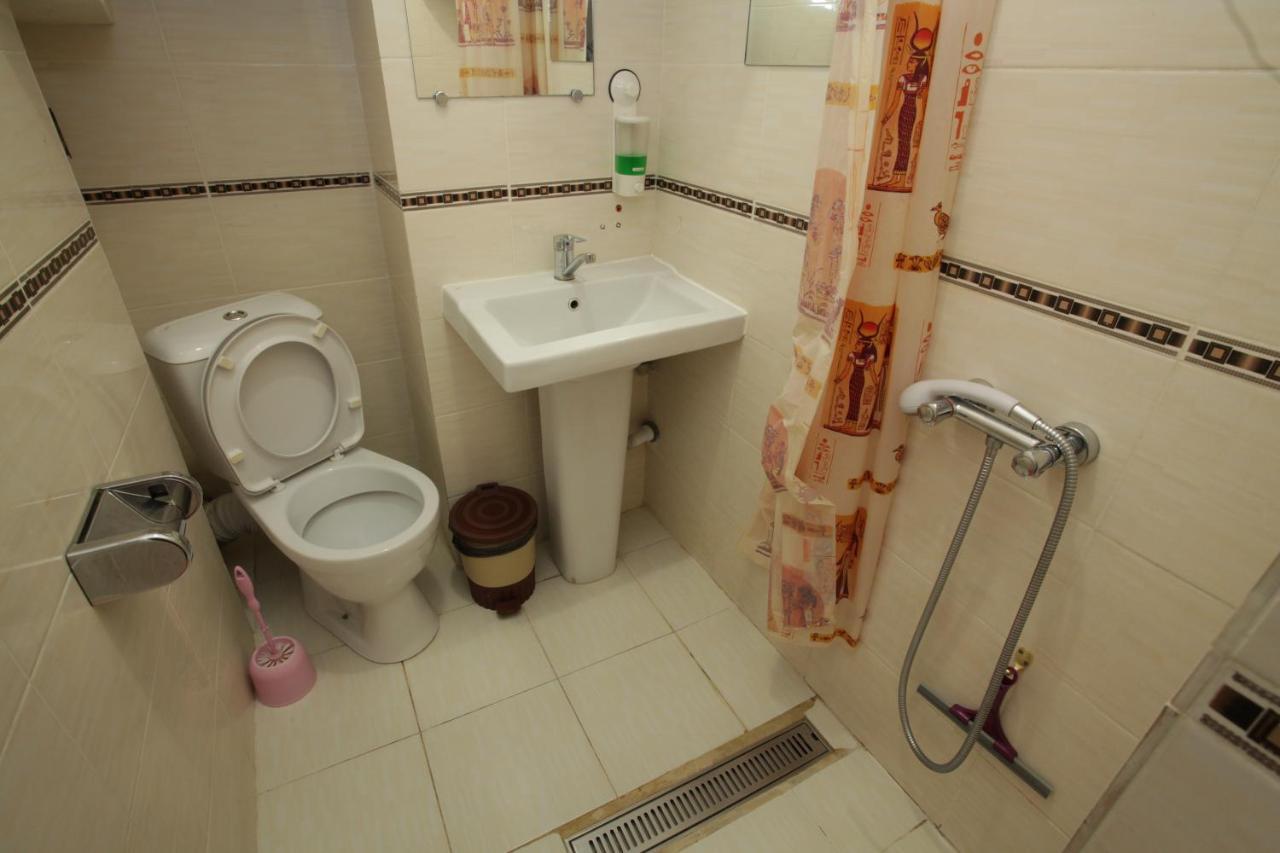 Sukhum City Mini Hotel Sochumi Exterior foto