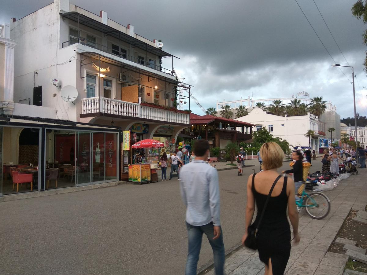 Sukhum City Mini Hotel Sochumi Exterior foto